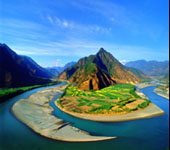 First Bend on the Yangtze River